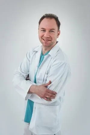 Chirurg Dziecięcy Grzegorz Swalarz